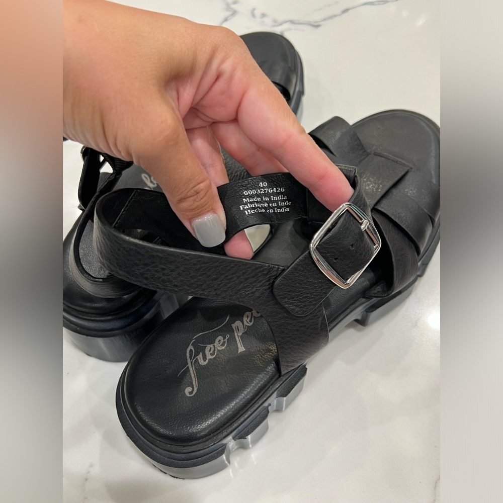 NWOB Free People Brooks Fisherman Gladiator Sandals Black Size 40/ Size 9.5 - Picture 10 of 13